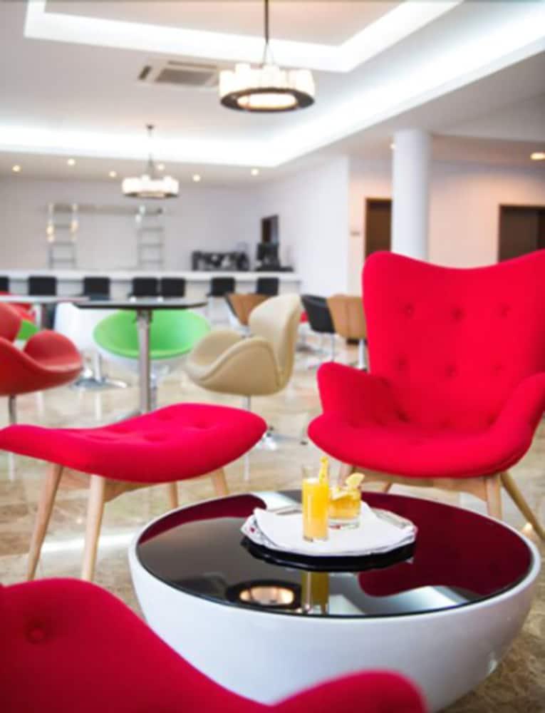 Hotel Vip Executive Tete Exterior foto